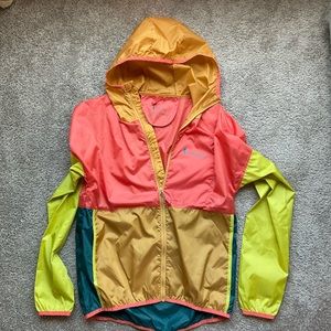 Cotopaxi women’s small windbreaker